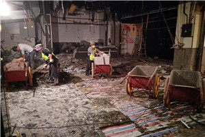 成都武侯區(qū)拆除凱德廣場西餐廳20191018