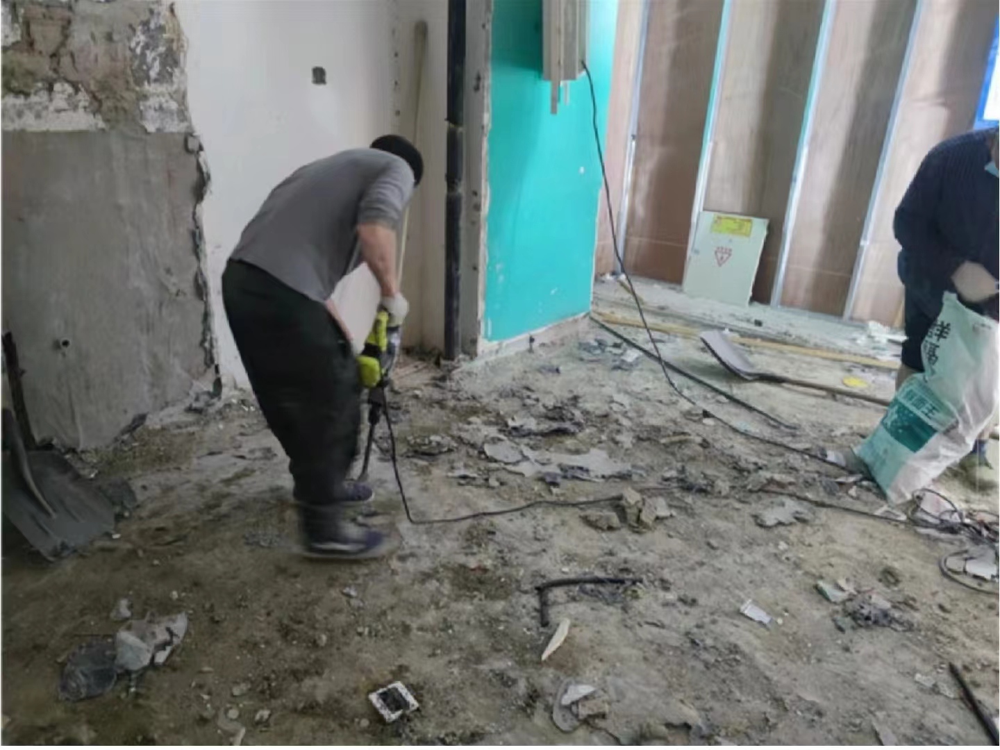 成都商鋪拆除|商場奶茶店拆除-成都專業(yè)拆除公司